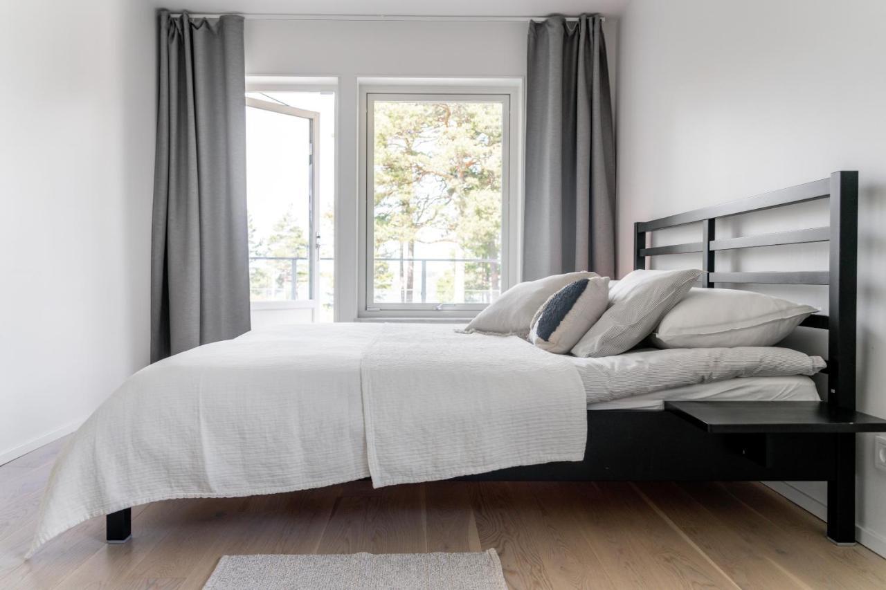 Elegant Home With Stunning Sea View And Garden Stockholm Kültér fotó