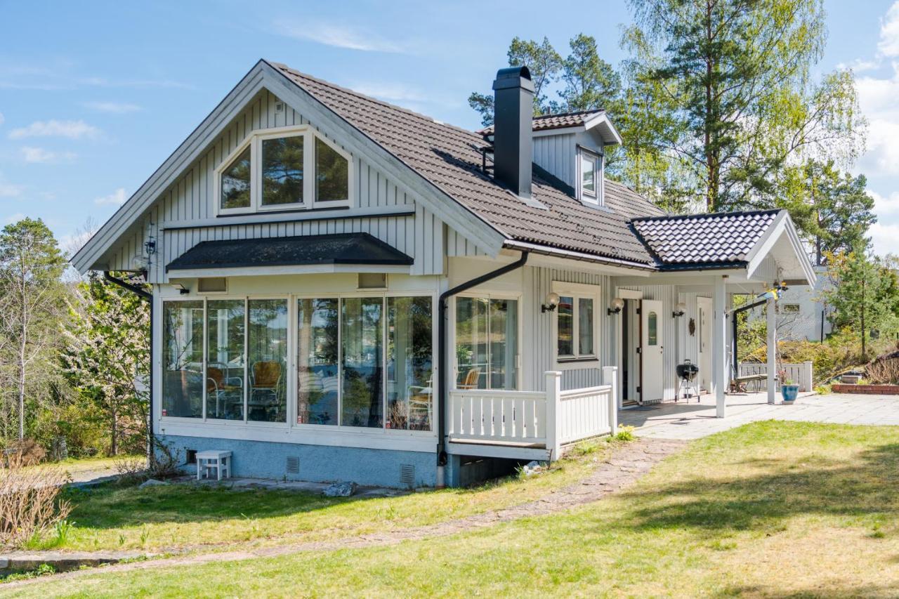 Elegant Home With Stunning Sea View And Garden Stockholm Kültér fotó