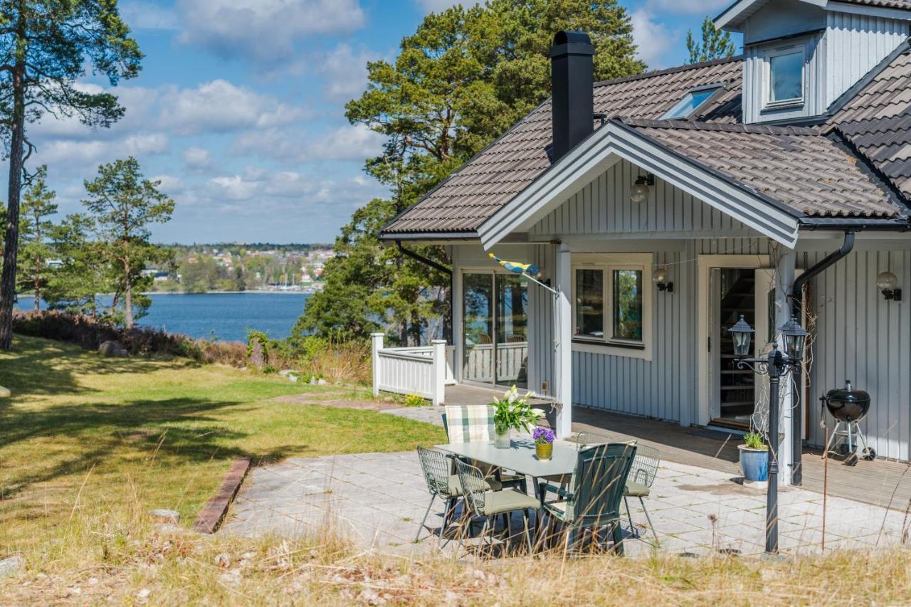 Elegant Home With Stunning Sea View And Garden Stockholm Kültér fotó